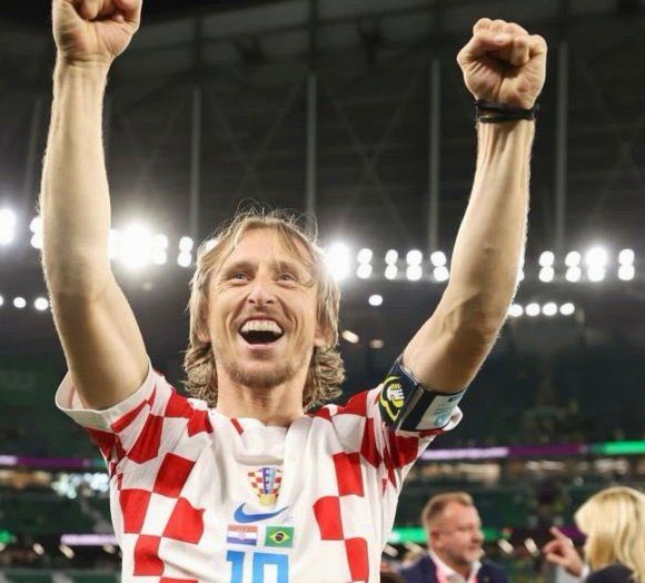 米兰中场莫德里奇颧骨骨折；赛季报销+预计戴面具出战世界杯