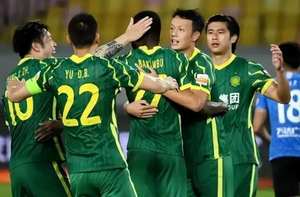 法比奥双响指引！国安3分钟两球绝地反击，险胜铜梁龙
