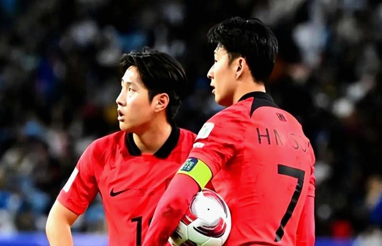南非VS韩国首发：黄喜灿李刚仁先发 金玟哉出战孙兴慜替补