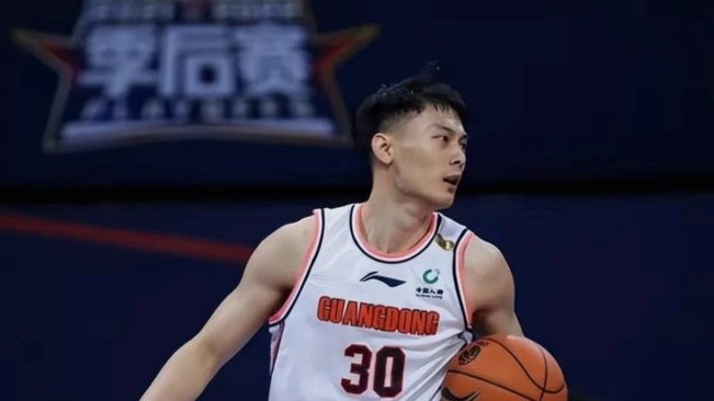 观男篮有感 请问中国男足球迷 现在中国男足什么水平 完全不懂足球