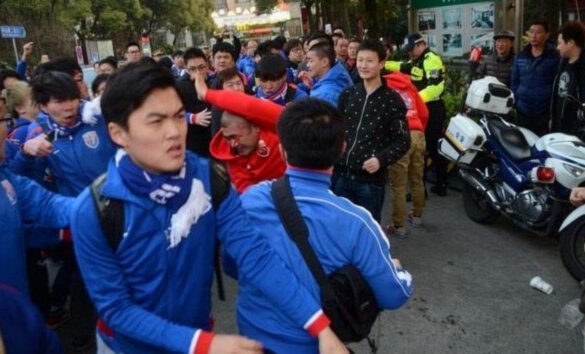 上海两队打亚冠为什么老是大幅度轮换，外援上不齐